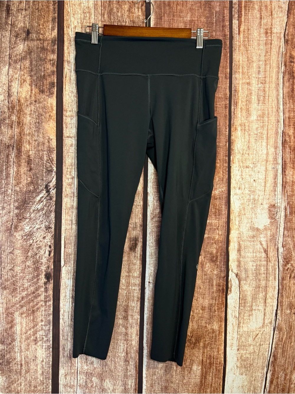 lululemon athletica cropped Leggings